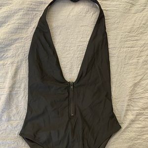 Fashion Nova - 1 Piece Swimsuit